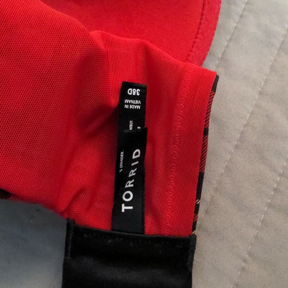 Torrid NWOT Red Plaid Perfect T-shirt Push-Up Bra, size 38D - Picture 10 of 10